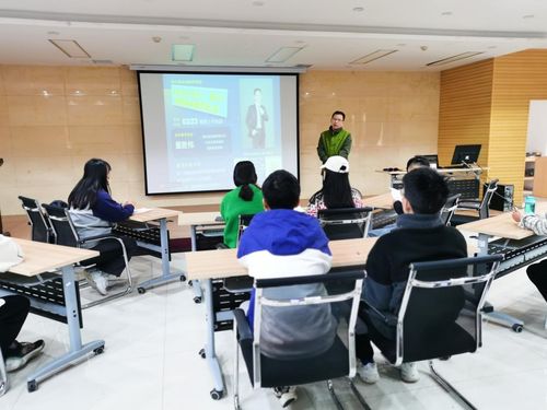 安陽(yáng)工學(xué)院職業(yè)生涯咨詢(xún)室 精準(zhǔn)就業(yè)指導(dǎo)與信息咨詢(xún)服務(wù)的創(chuàng)新實(shí)踐